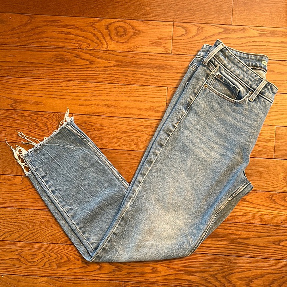 OLD NAVY  Stylish Distressed Blue Jeans